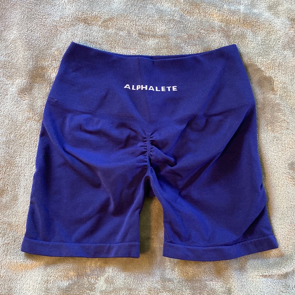 Ike new Alphalete Amplify shorts size small